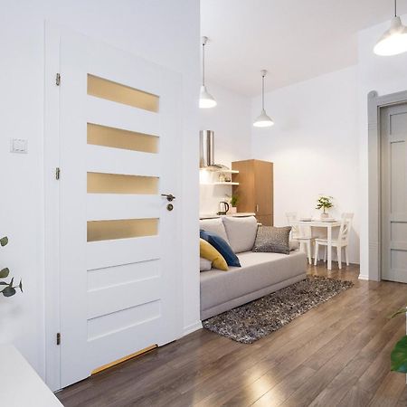 Апартаменты Main Station - 8 Rakowicka Street Краков Экстерьер фото