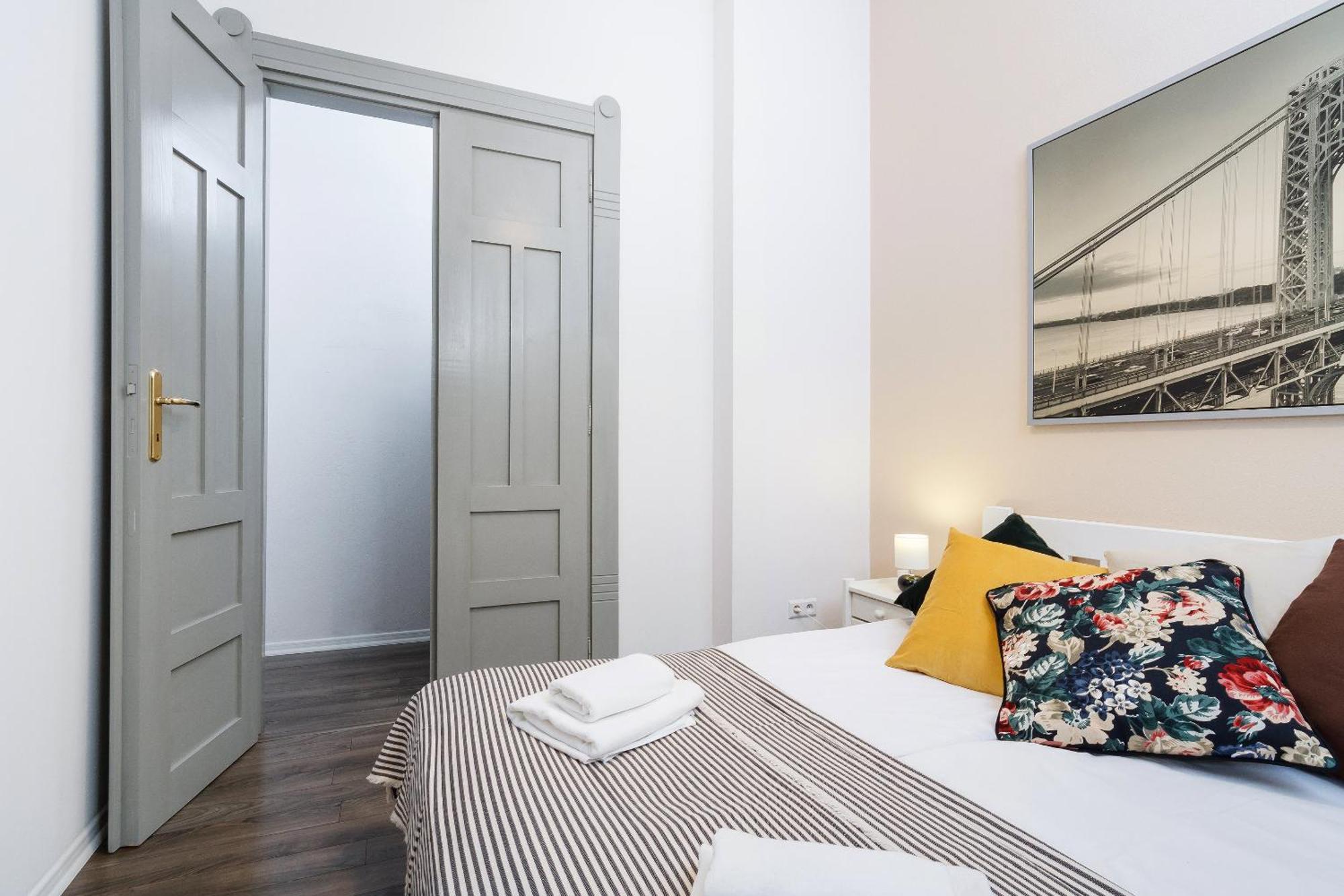 Апартаменты Main Station - 8 Rakowicka Street Краков Экстерьер фото